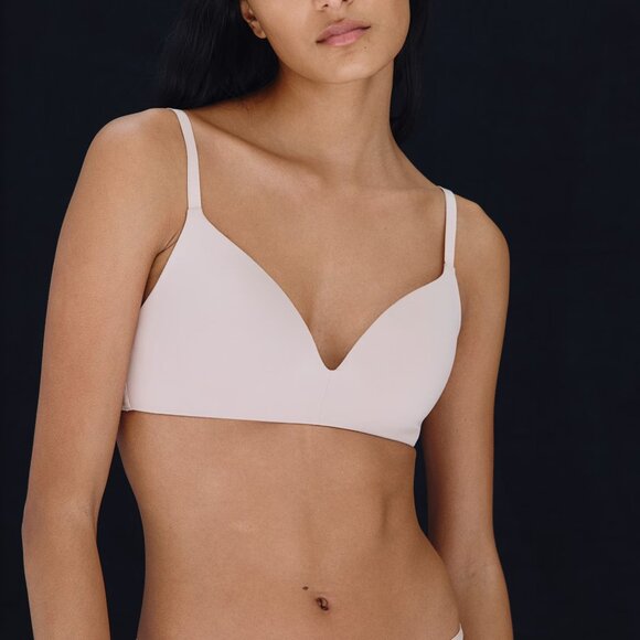 (NWT) H&M - light pink padded soft-cup microfiber bra (38B) - Picture 4 of 7